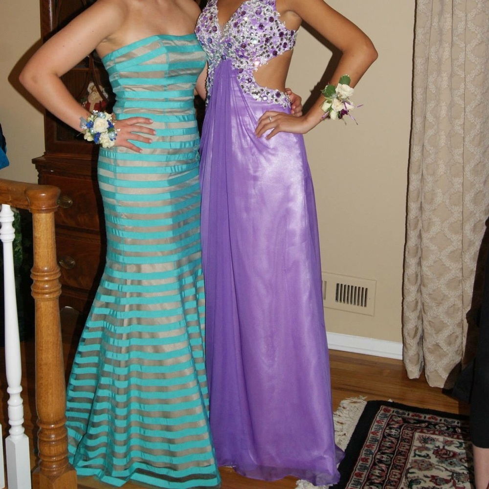Lavender Appliqué Prom Dress